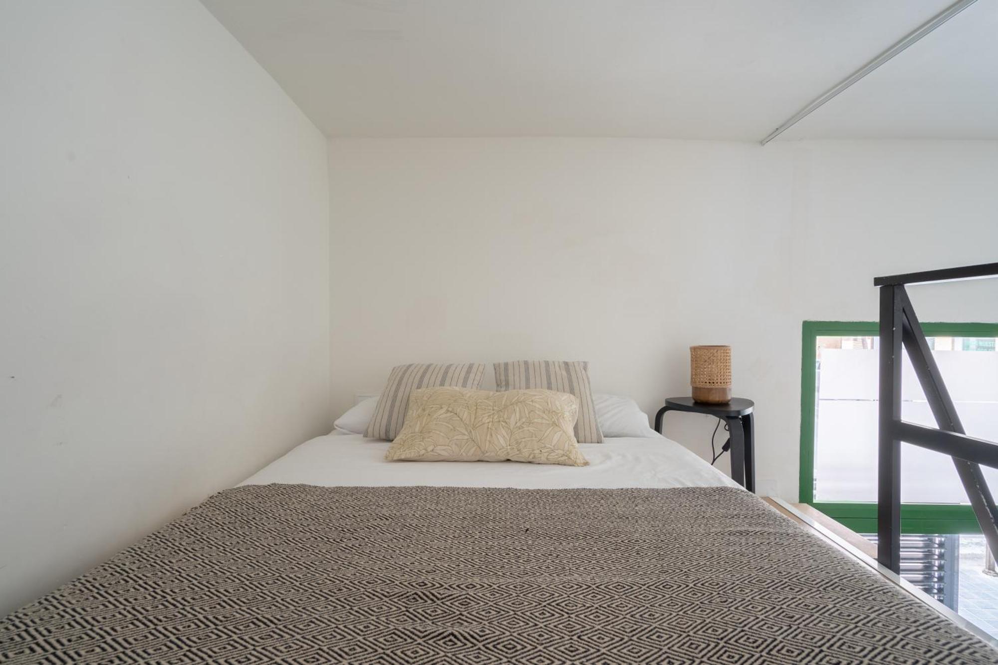 Estudio Baleares N3 * Valence